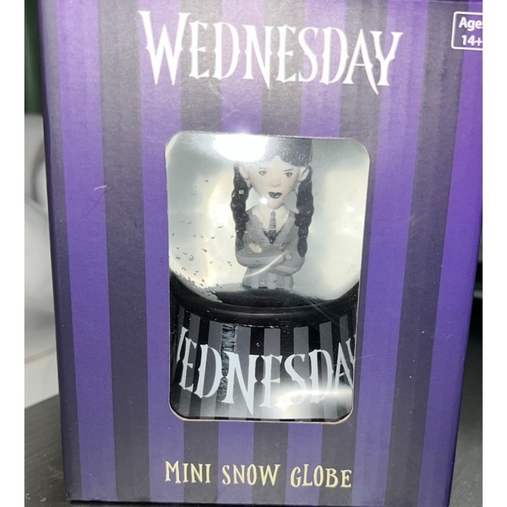 Wednesday Addams Mini Snow Globe 5" Brand New in Box  Addams Family(1-b58)